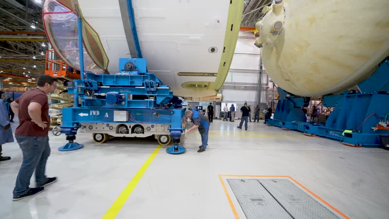 NASA joins last of five sections for Space Launch System Rocket stage